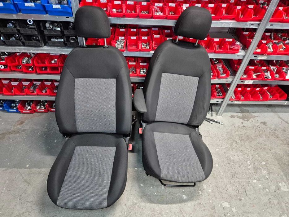 Fotele Fiat Doblo II / OPEL COMBO D
