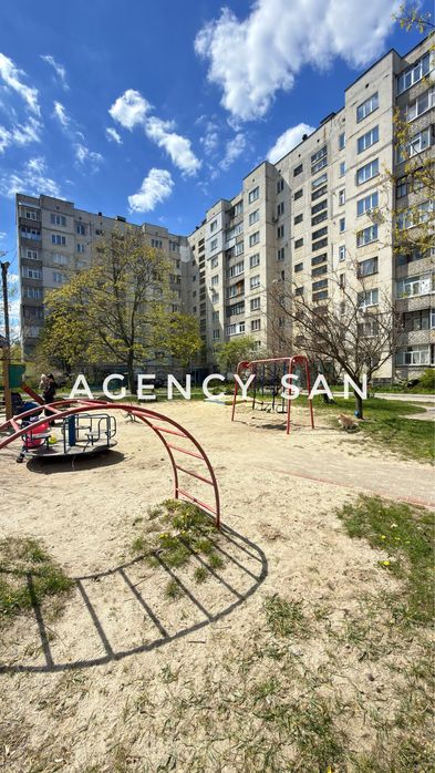 Продаж 3-х квартири пр. М. Лушпи ТЦ Атріум