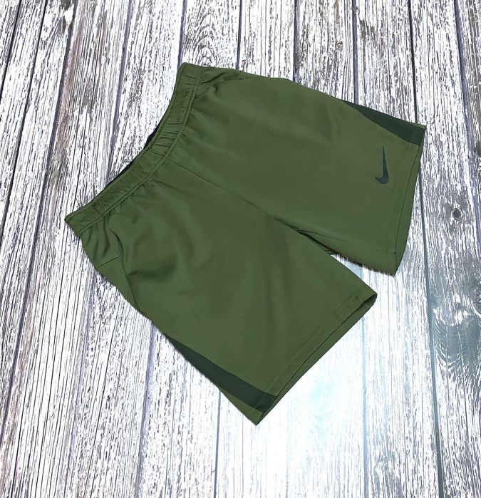 Шорты Nike для мужчины, размер М