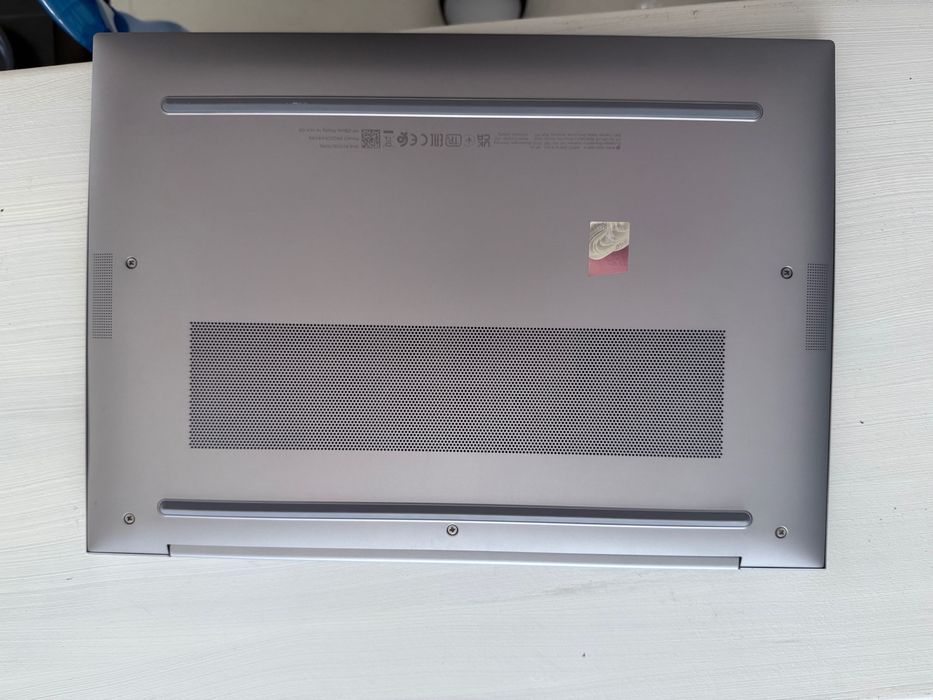 Hp portátil zbook firefly 14 g9 avariado