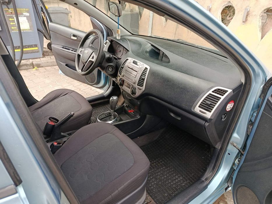 продам авто Hyundai i20