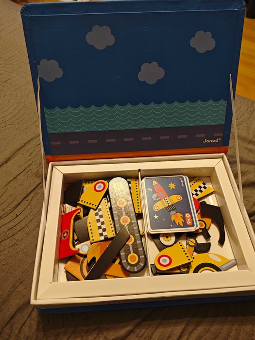 Janod Magnetyczna Układanka Pojazdy Magnetibook