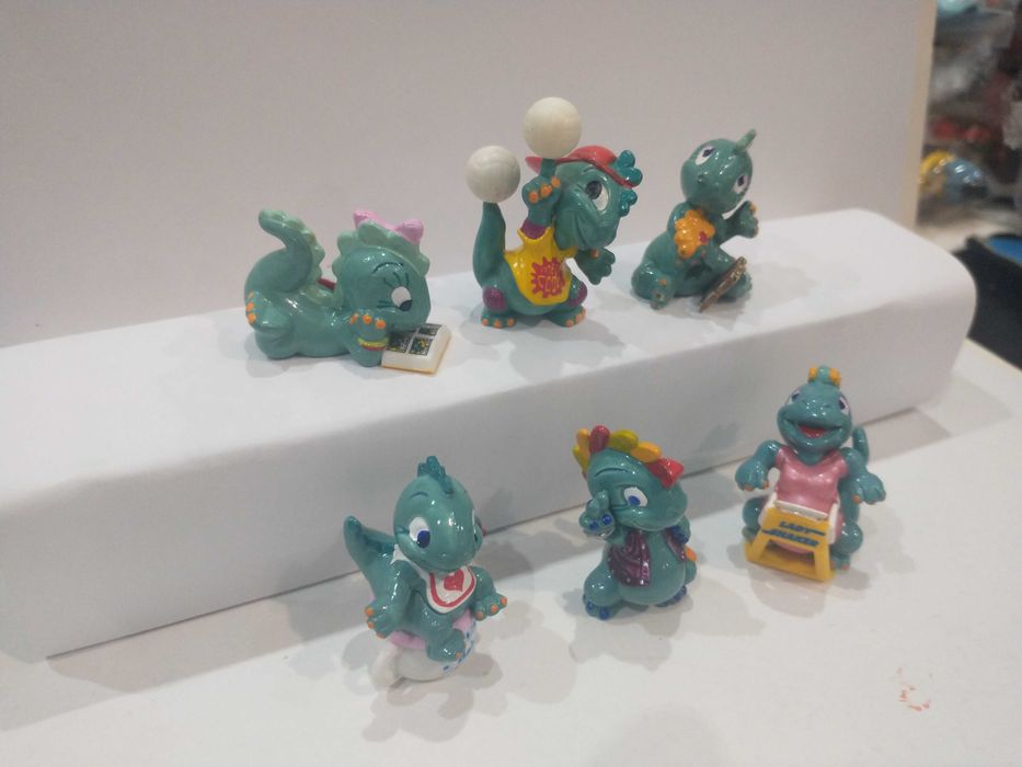 Figurki Kinder Dino młodzieżowe 6szt