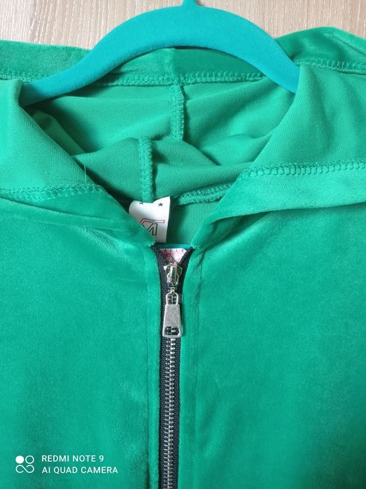 Bluzka kangurek nowa