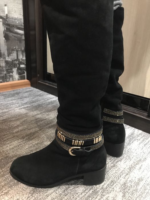 Чоботи жіночі з натуральної замші 39 розмір