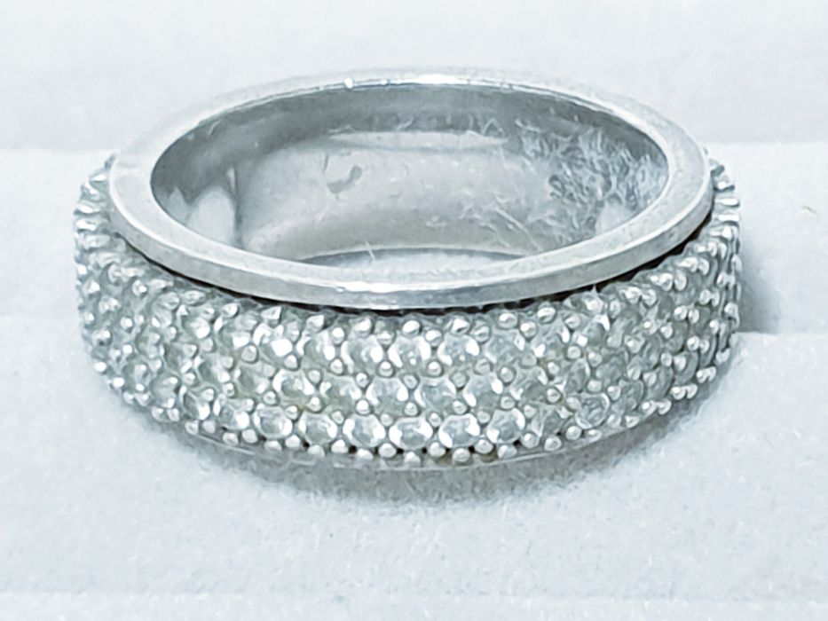 Fantásticos aneis em prata contrastada - preços individuais