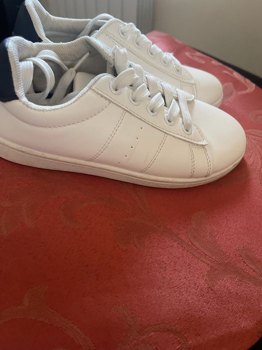 Sapatilha branca menino