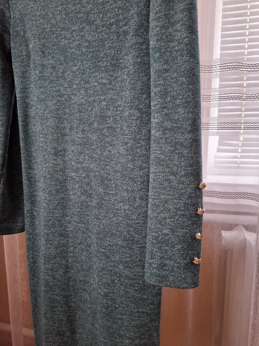 Ангорова сукня міді