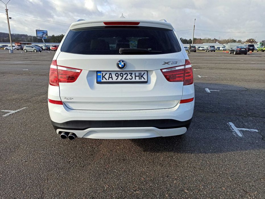 BMW X3 РЕСТАЙЛ 2.0 бензин. 2014 год