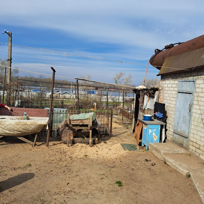 продам ділянку та півбудинку в районі Сухачівка