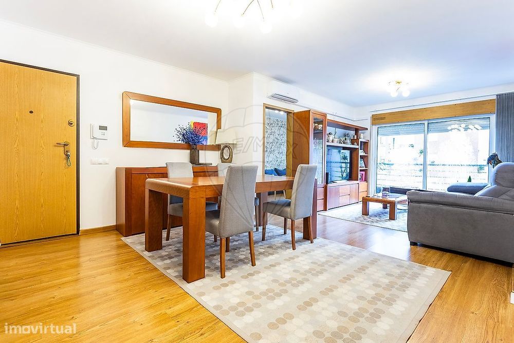 Apartamento T3 para venda — Santa Clara, Lisboa