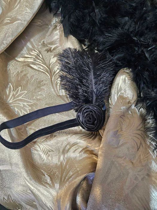 Боа і повязка на голову гетсбі