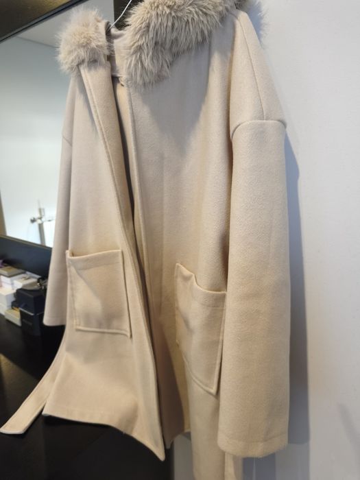 Casaco com pêlo cor bege