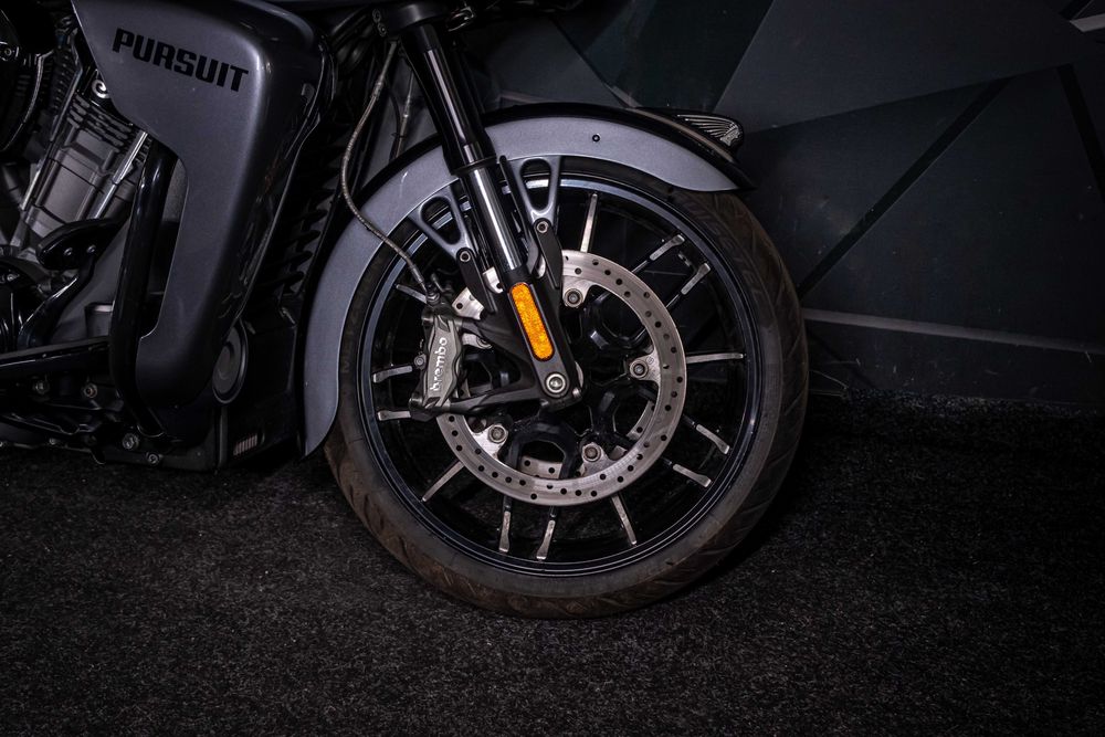 Indian Pursuit Dark Horse