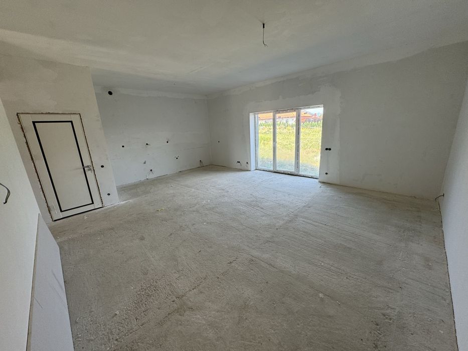 Танхауз в Сторожниці 152м. 1хв до супермаркетів Велмарт та АТБ (єоселя