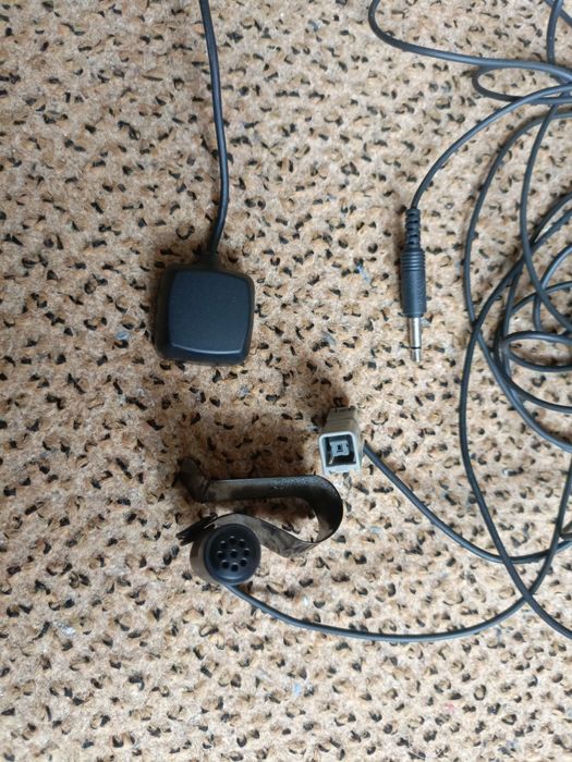 Antena GPS wraz z mikrofonem