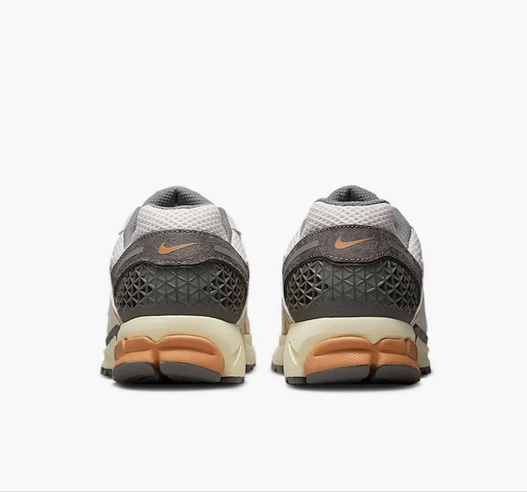 Оригінал 100% Кросівки Nike Zoom Vomero 5 (27см, 28см,28,5см)