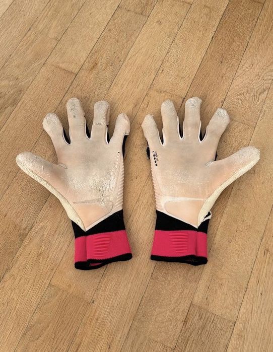 Воротарські рукавиці (контрактні) Adidas Predator Urg 1.0 Pro