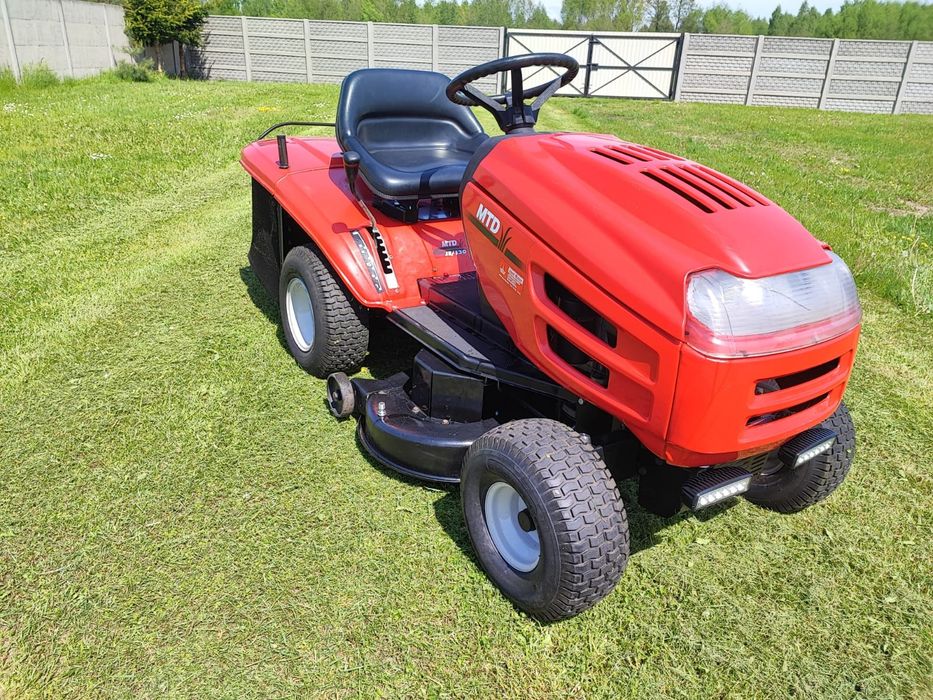 Ciągniczek kosiarka mtd je 130