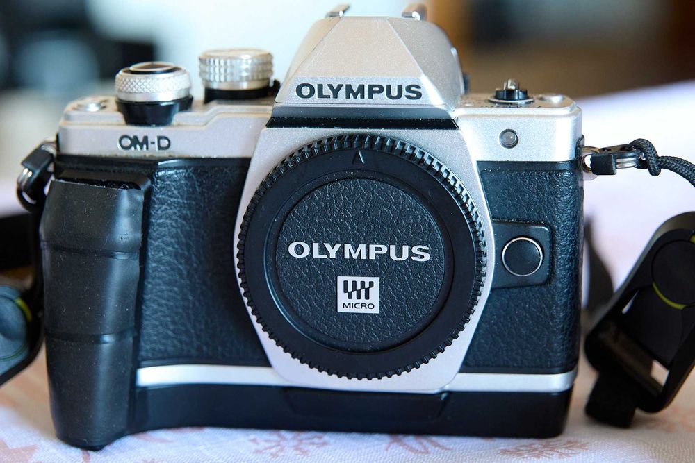 Olympus OM-D E-M10 Mark II