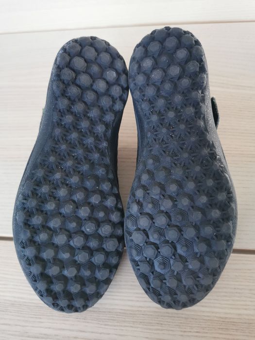 Buty piłkarskie Kipsta Decathlon turfy roz. 33