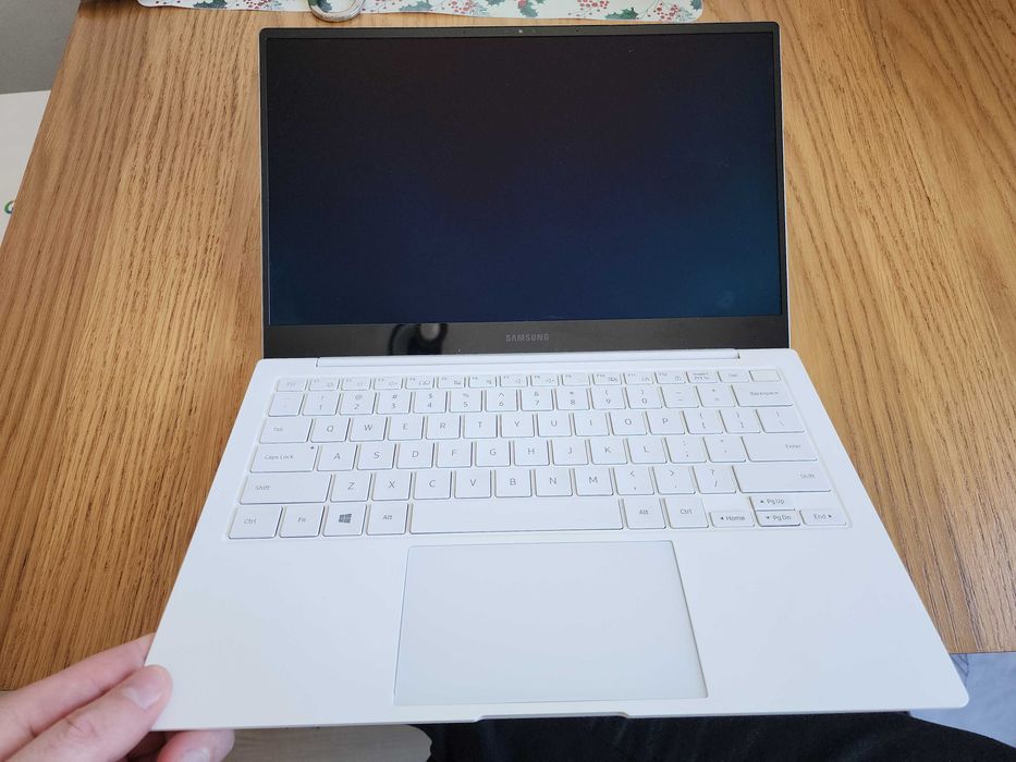 Samsung Galaxy Book Pro 13.3" AMOLED NP930XDB  i5-1135G7 8\512GB