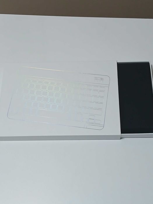 Etui z klawiaturą HOTWAV Pad 8