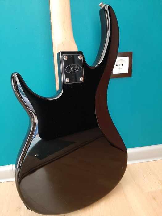 Gitara basowa Peavey Milestone BXP