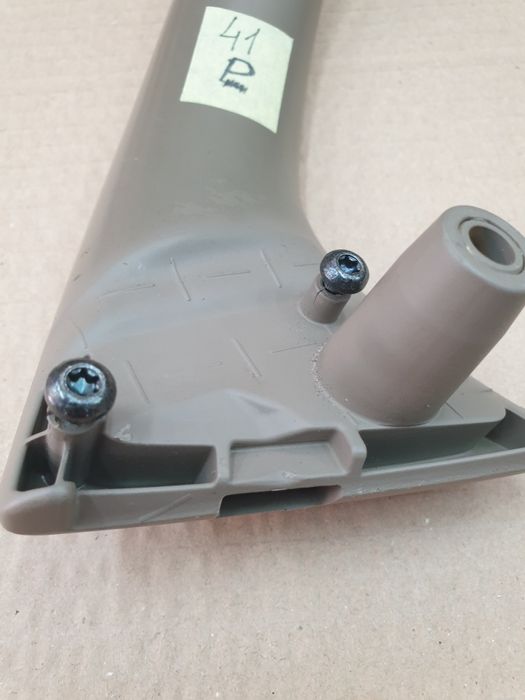 rączka drzwi prawych volvo V70 XC70 S60  NR 41 polift beżowa