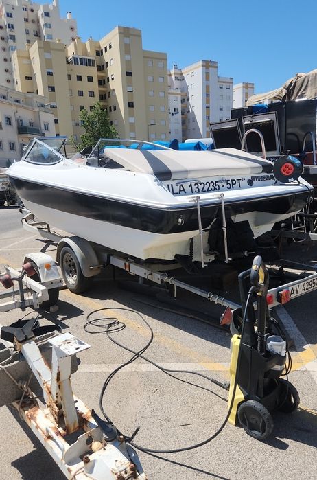 STINGRAY 606 ZPX – Lancha americana (V6 Vortec 205cv) em bom estado !