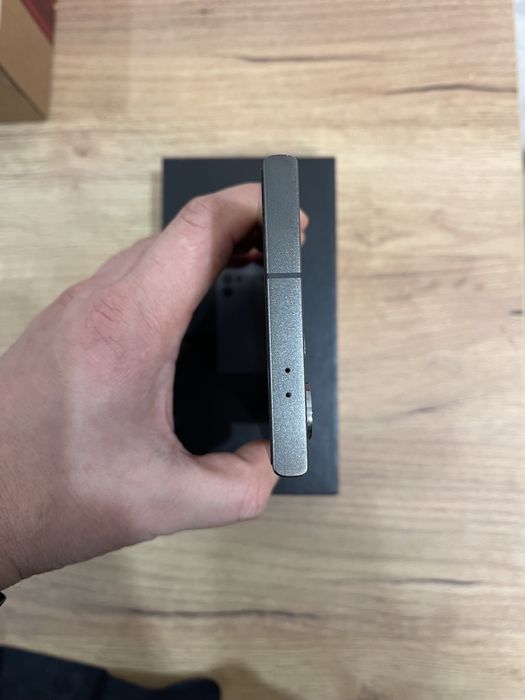 Samsung Galaxy s24 ultra titanium black 12/512