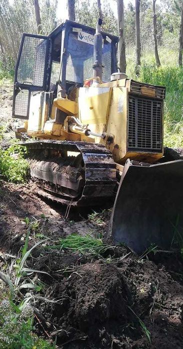 Buldozer Komatsu D37 E (70 cv/52kw)