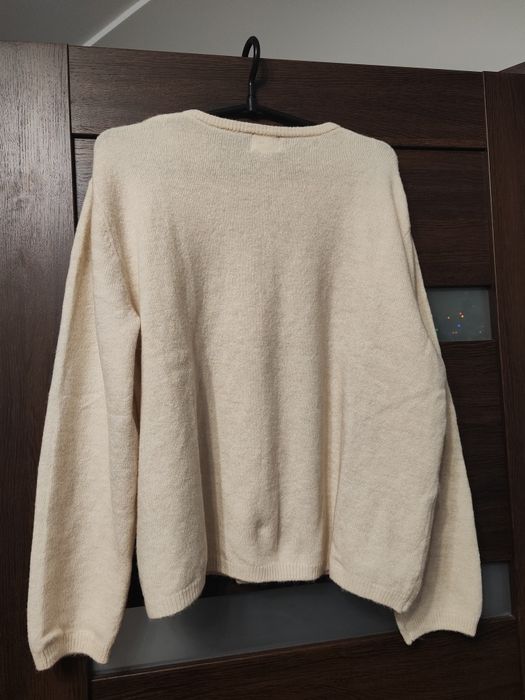 Sweter rozpinany kremowy