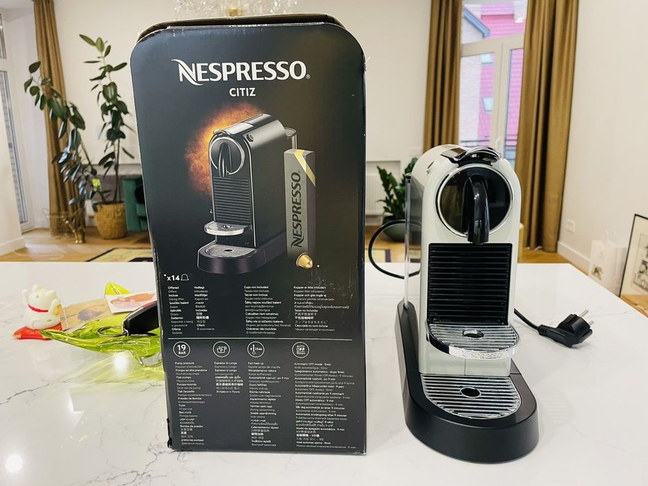 Продам капсульну кавоварку Nespresso
