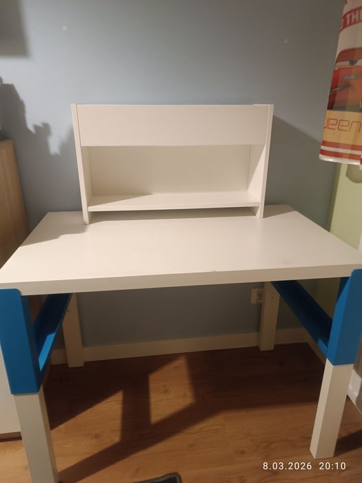 Biurko dziecięce z nadstawka
