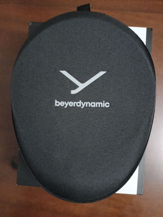 Блютуз навушники Beyerdynamic Aventho 300