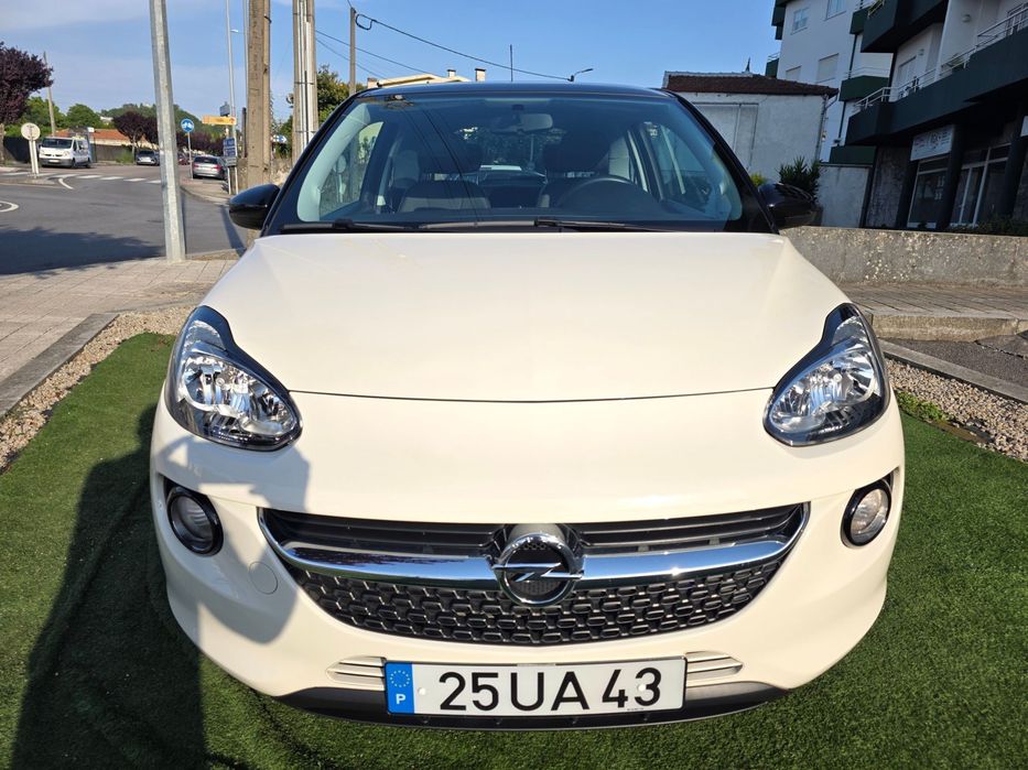 Opel Adam 1.0 T Black Jack