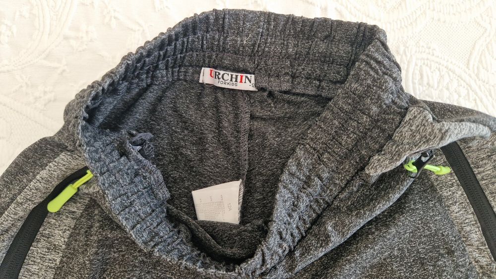 Calções sport elásticos 12 anos