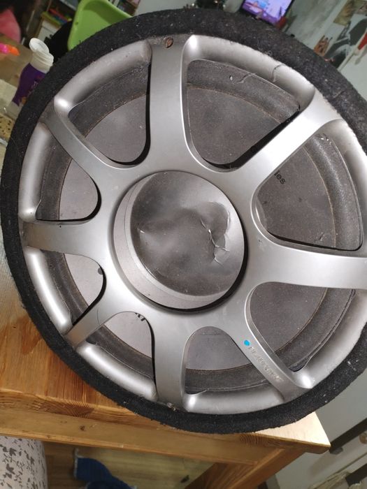 tubo de subwoofer blaupunkt 700 watt