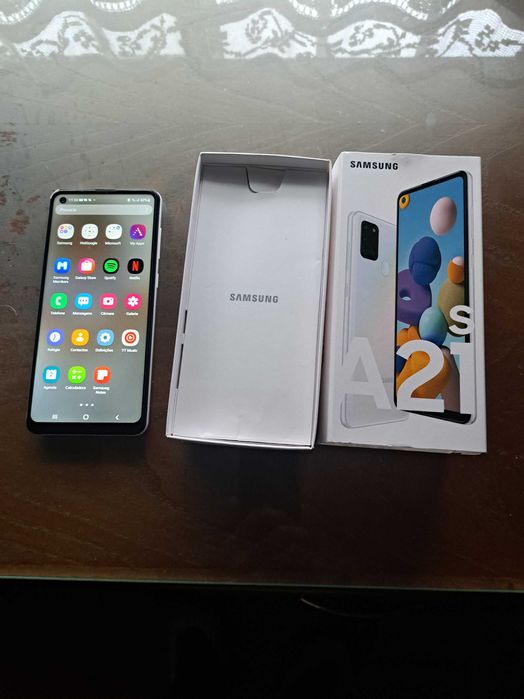 Telemóvel Samsung Galaxy A21s, em estado irrepreensível.