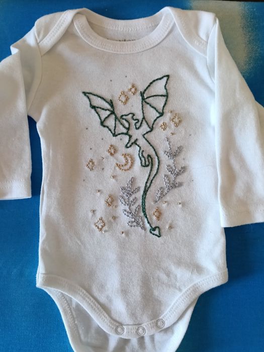 Body bebê feitos a mão e bordados personalizados