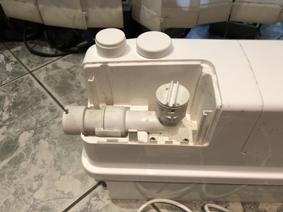 Фекальный насос , канализационная установка LEO  WC600A