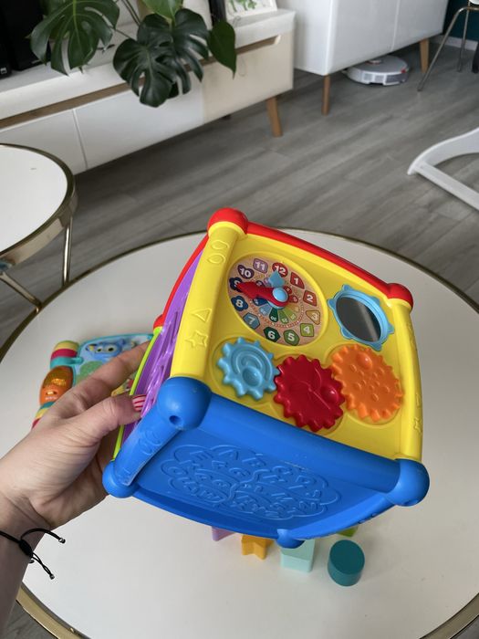 Zabawki grające Montessori  garnuszek na klocuszek laptop sorter Vtech