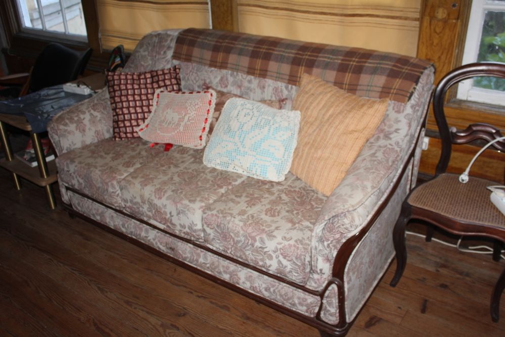 sofas composto por 2 individuais e um de 3 lugares cama