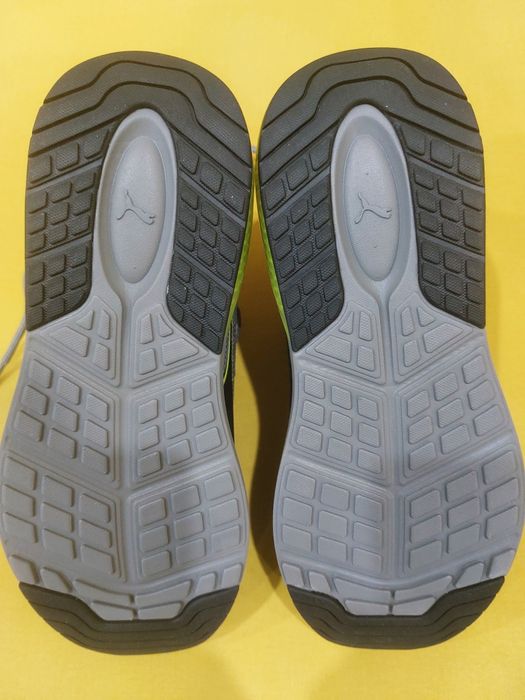 Продам кросівки PUMA 40р.