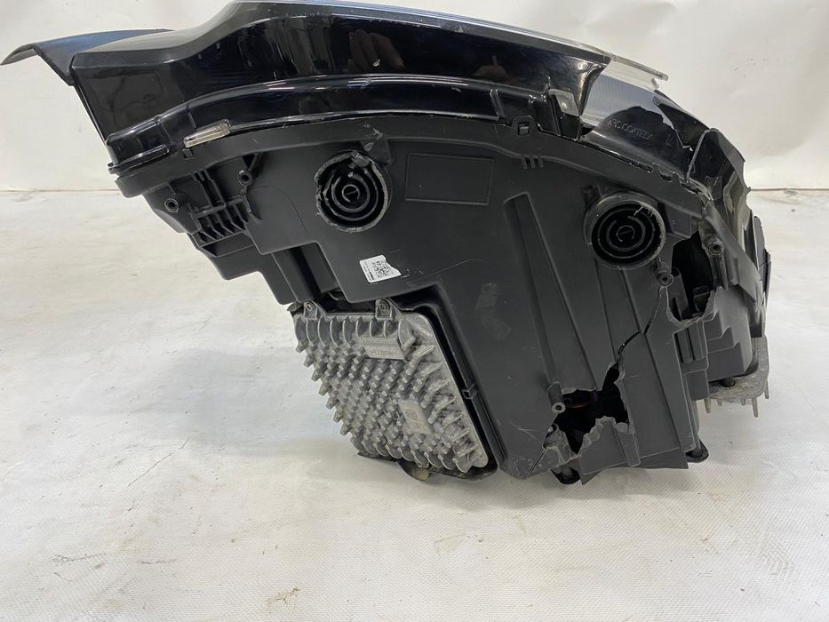 Продам ліву  передню фару BMW i3 LCI Європа