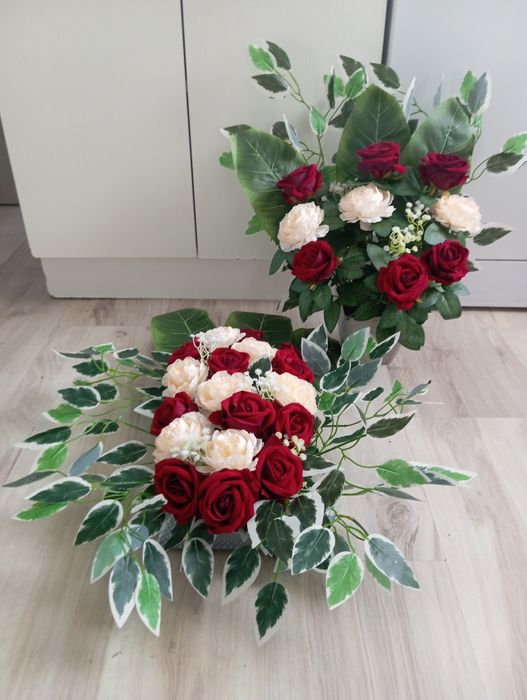 Komplet nagrobny obciążony, kompozycja