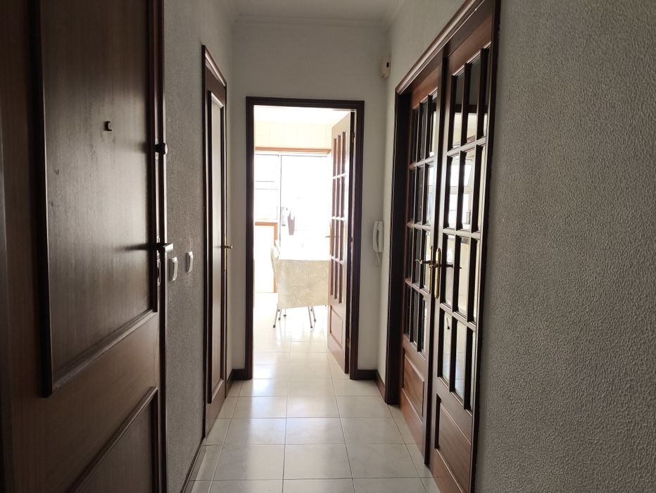 Arrendamento Quarto com varanda em Valbom