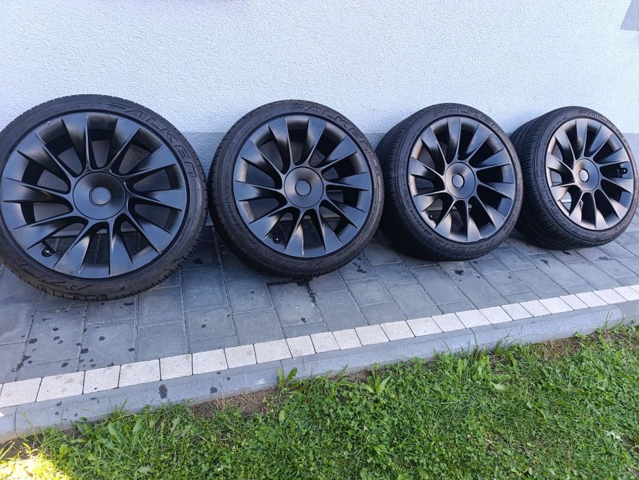 диски R20 tesla тесла model Y з шинами  255/40 R20