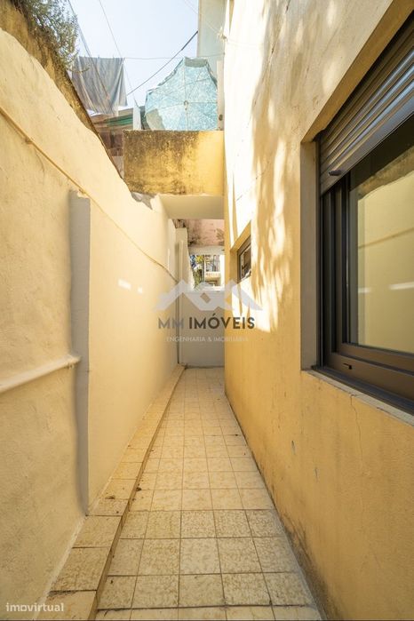 Andar de Moradia |  Rio Tinto | Garagem | Logradouro